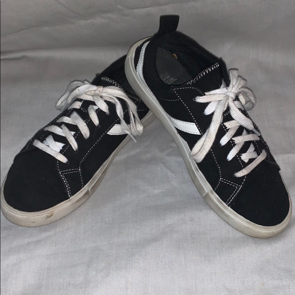 Wild Fable Carmella Lace Up Sneaker